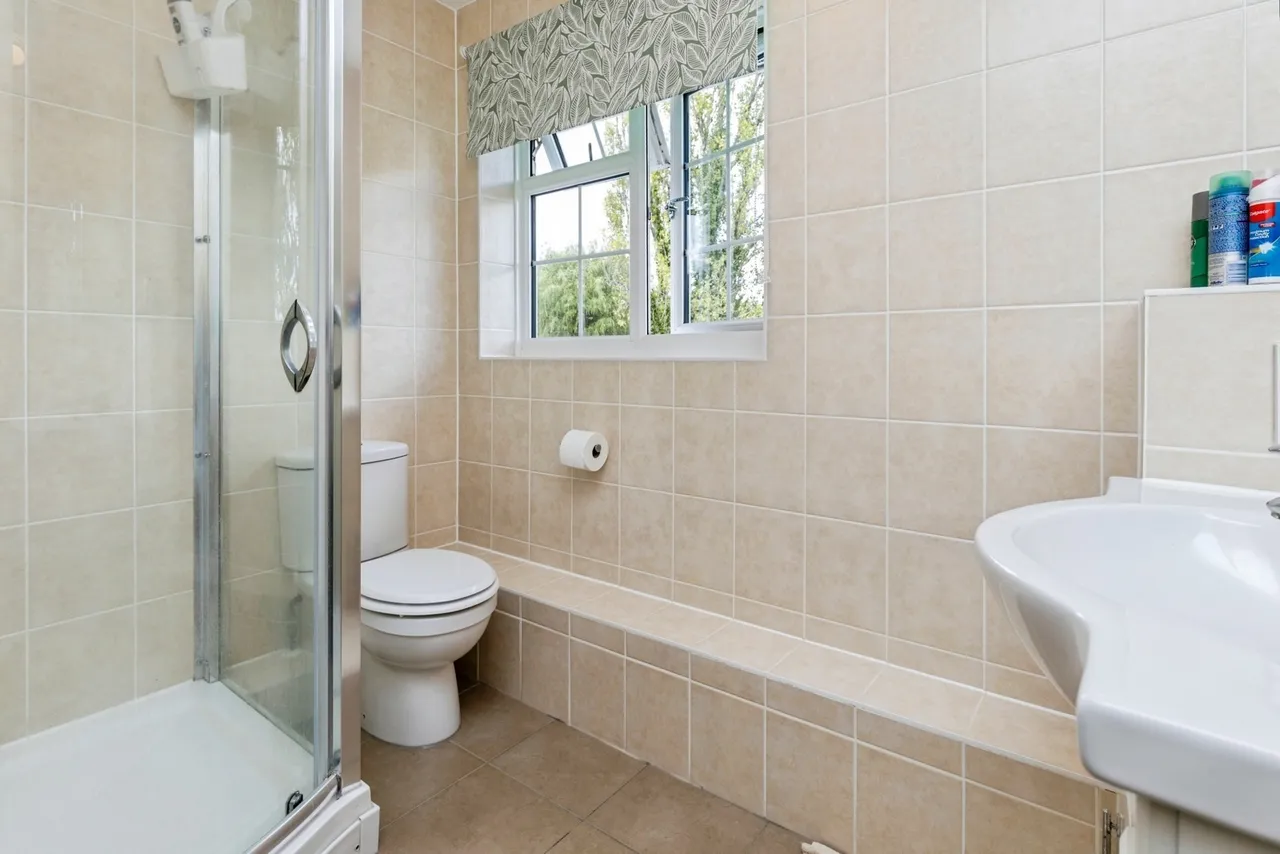 Rusper Road, Ifield, RH11, photo 15