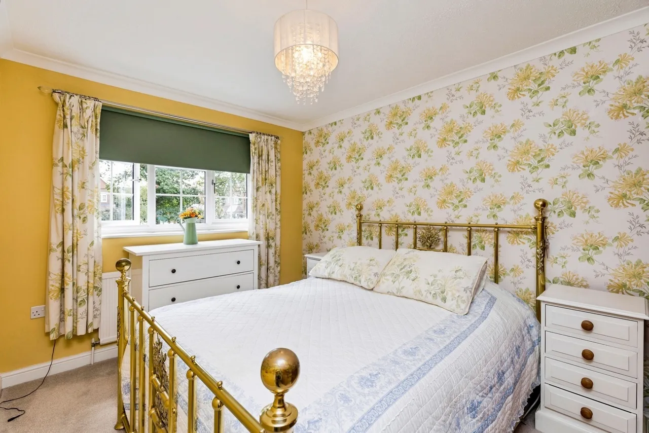 Rusper Road, Ifield, RH11, photo 9