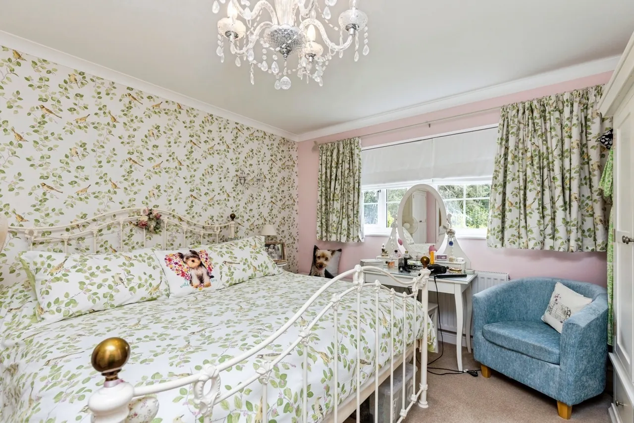 Rusper Road, Ifield, RH11, photo 17
