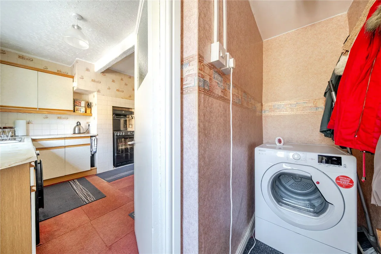 Smalewell Road, Pudsey, LS28, photo 8
