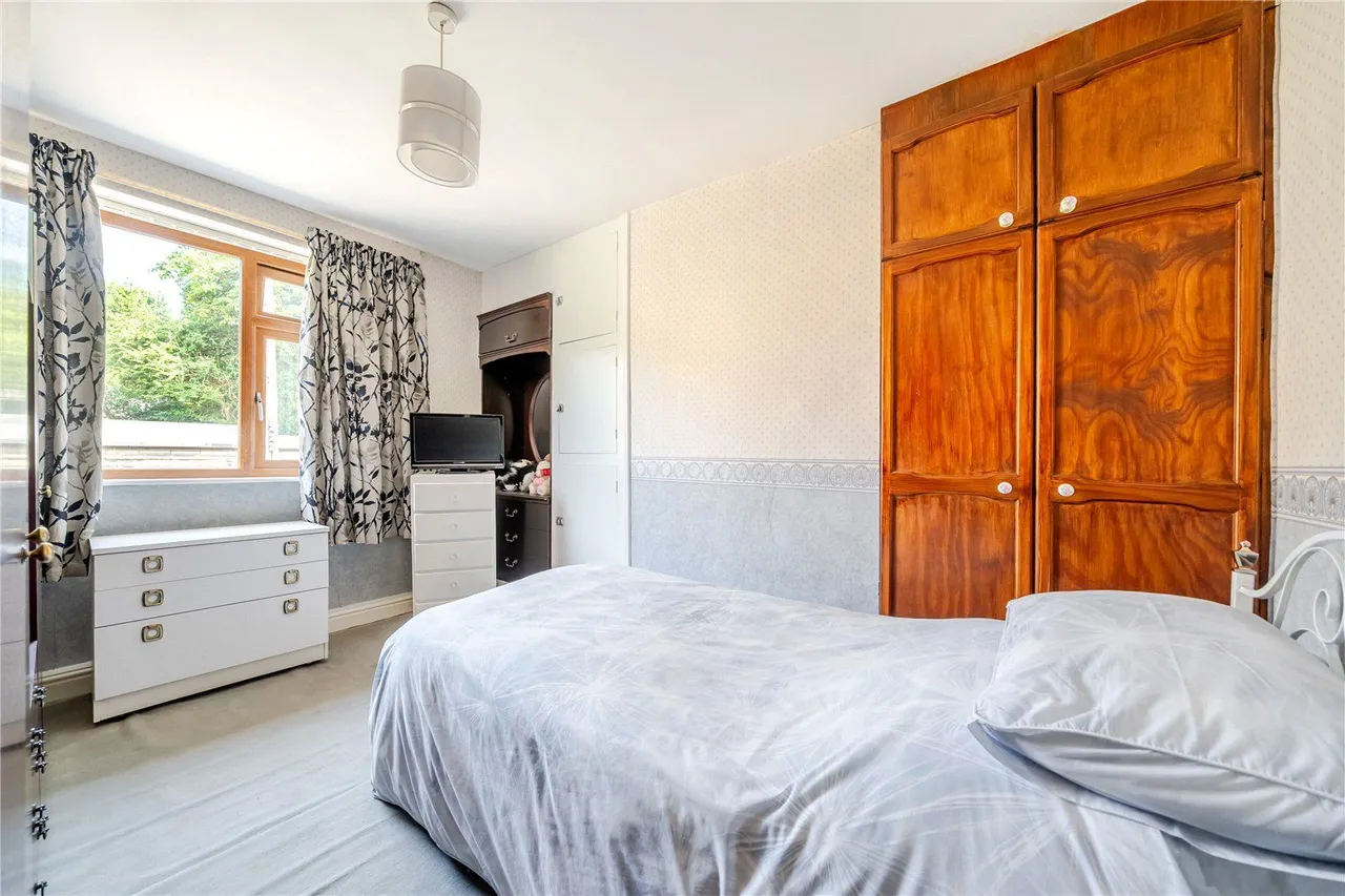 Smalewell Road, Pudsey, LS28, photo 20