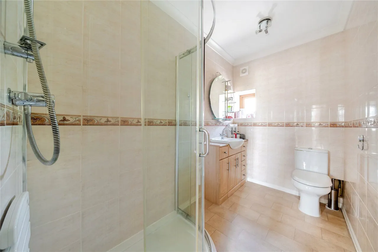 Smalewell Road, Pudsey, LS28, photo 21