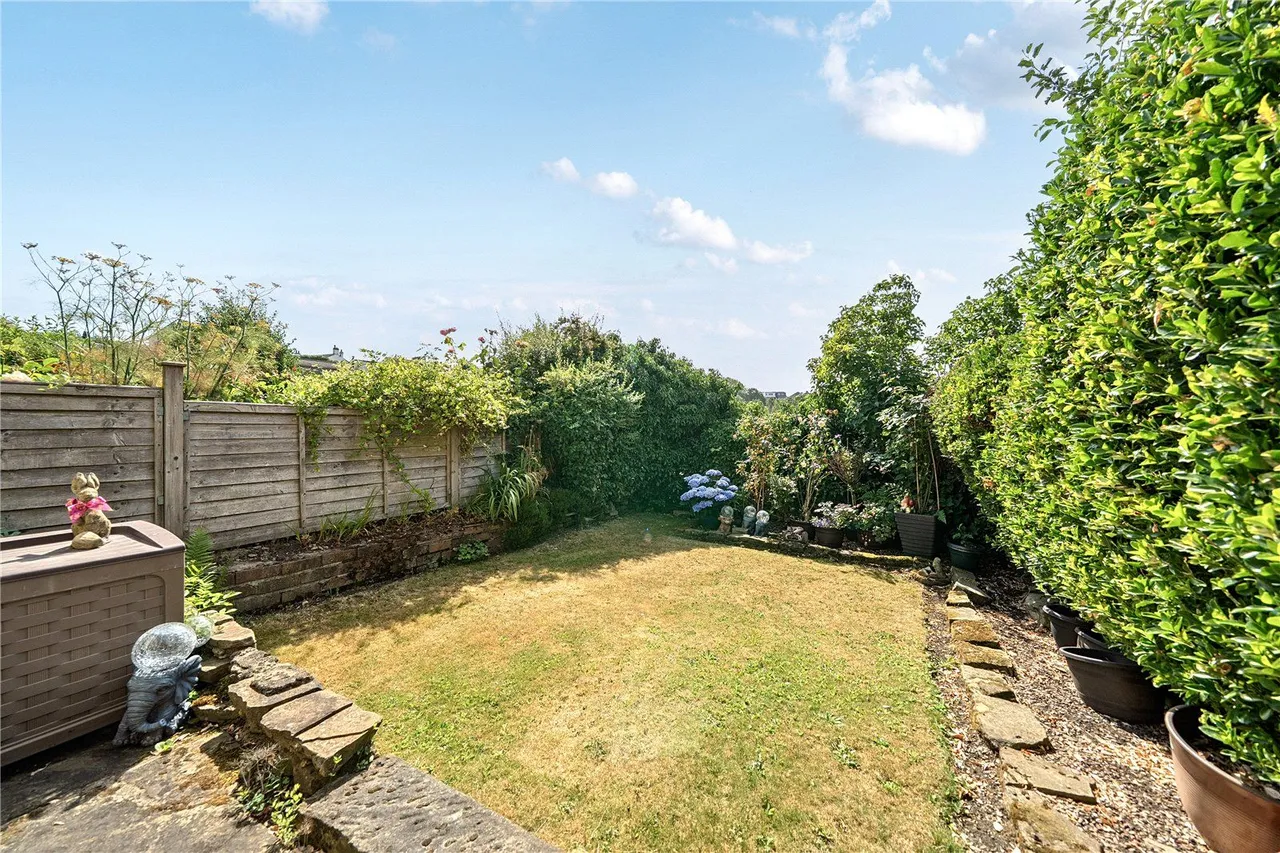 Smalewell Road, Pudsey, LS28, photo 13