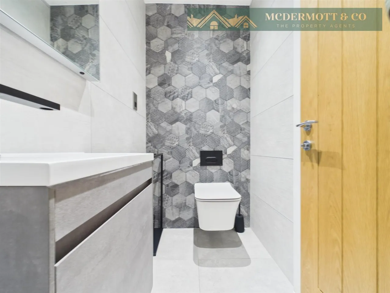 Thornley Rise, Greenfield, OL3, photo 19