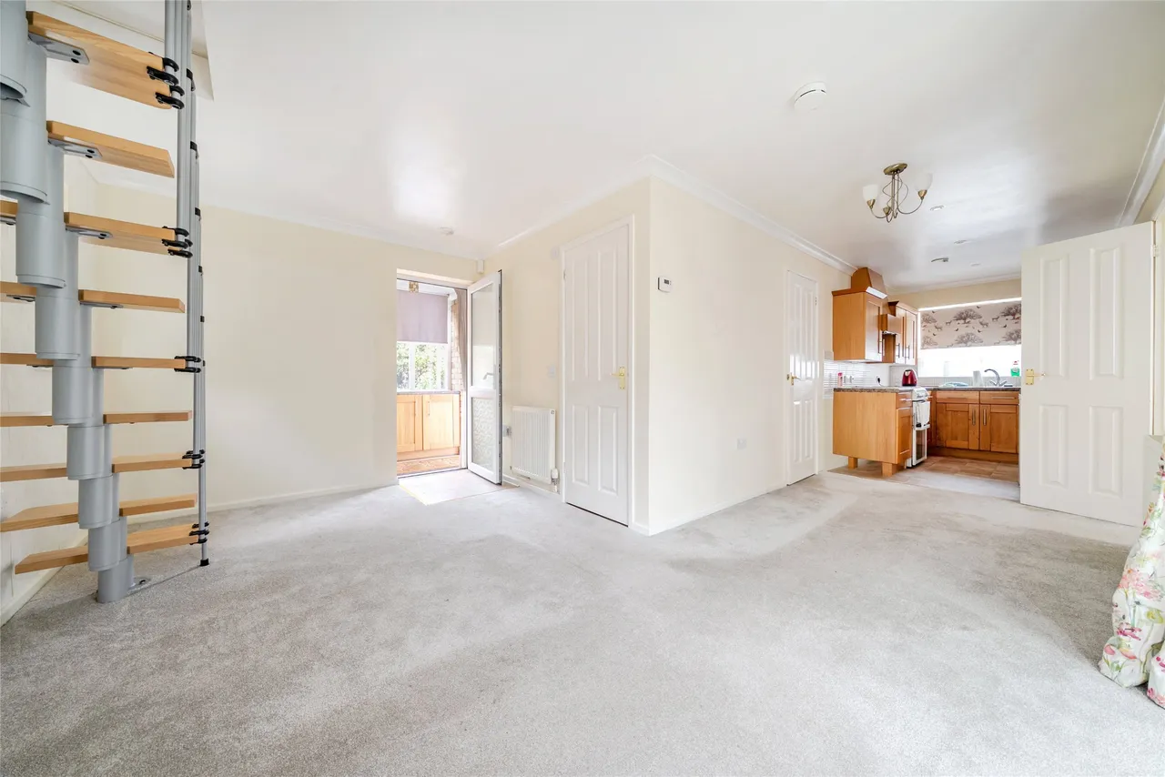 Aysgarth Avenue, Gloucestershire, Up Hatherley, GL51 3RE, photo 11