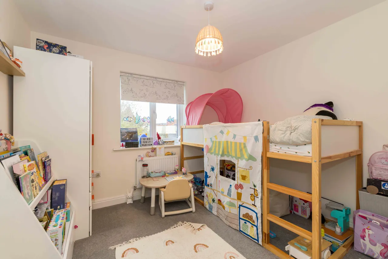 Almond Green Avenue, Standish, WN6, photo 15