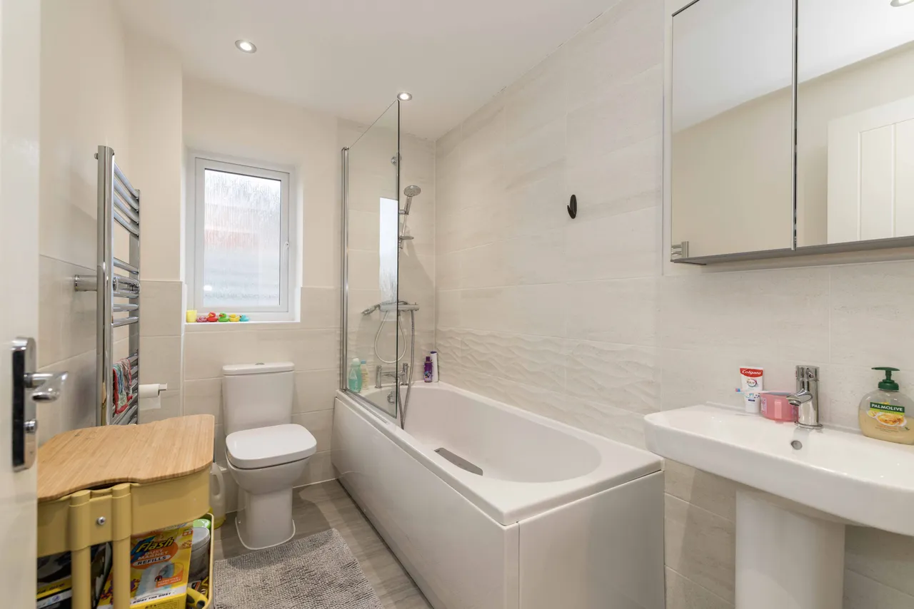 Almond Green Avenue, Standish, WN6, photo 12