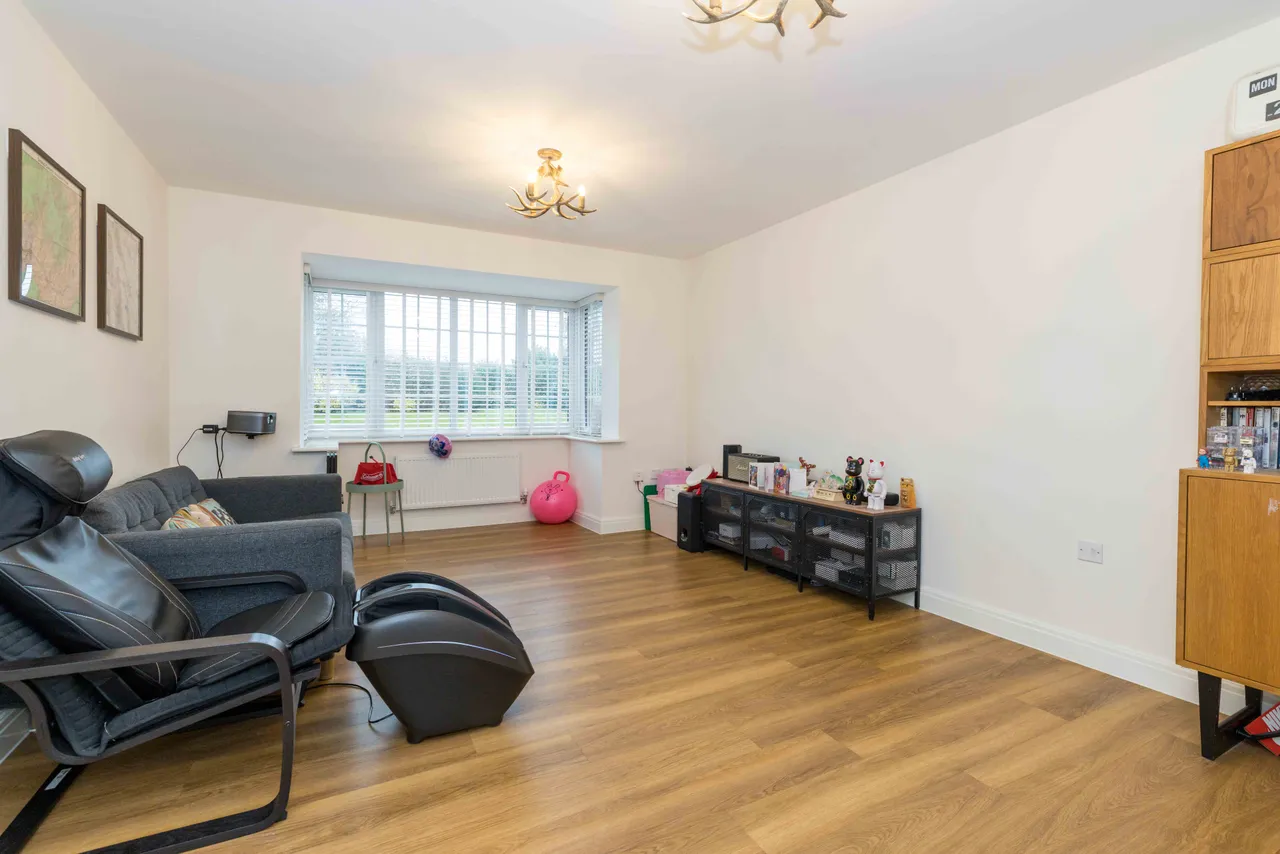 Almond Green Avenue, Standish, WN6, photo 7