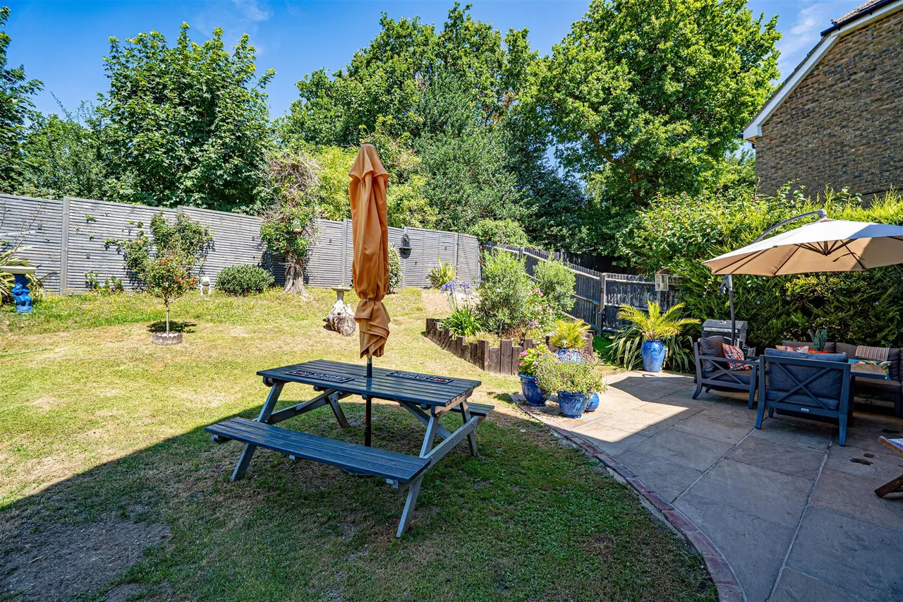 Welton Rise, St. Leonards-On-Sea, photo 27