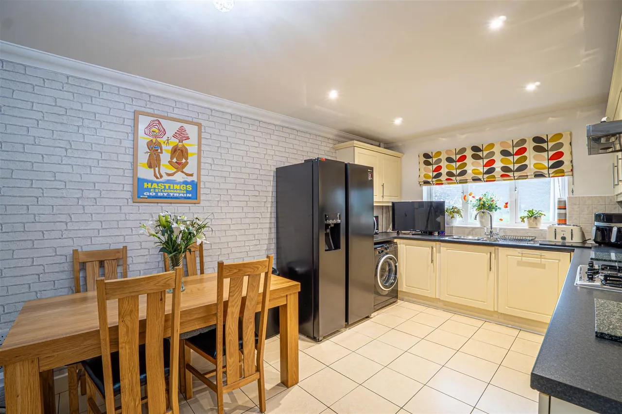Welton Rise, St. Leonards-On-Sea, photo 7
