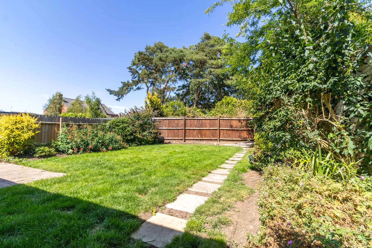 Highgrove Crescent, Leicester, Leicester, LE2 8PX, photo 4