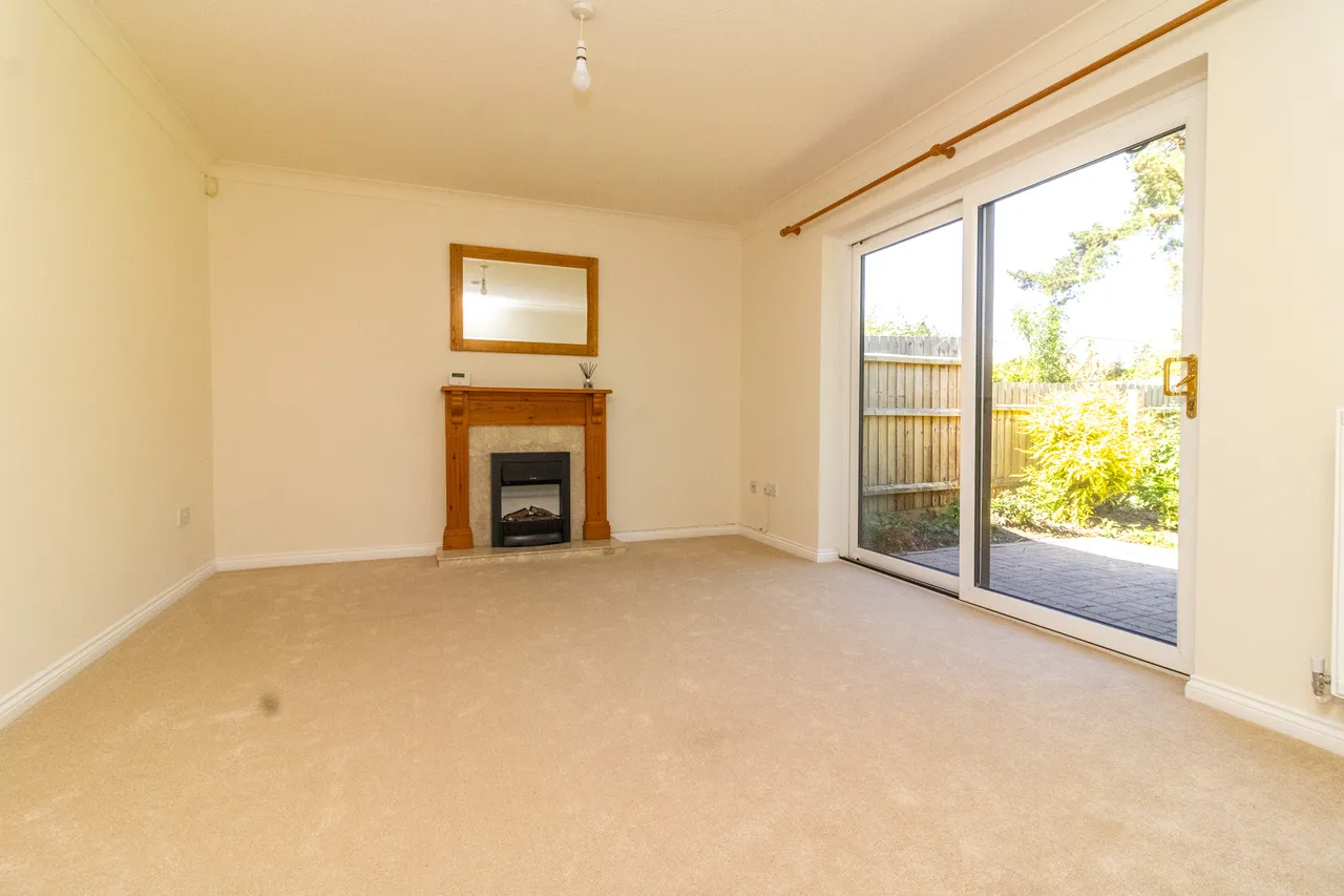 Highgrove Crescent, Leicester, Leicester, LE2 8PX, photo 3