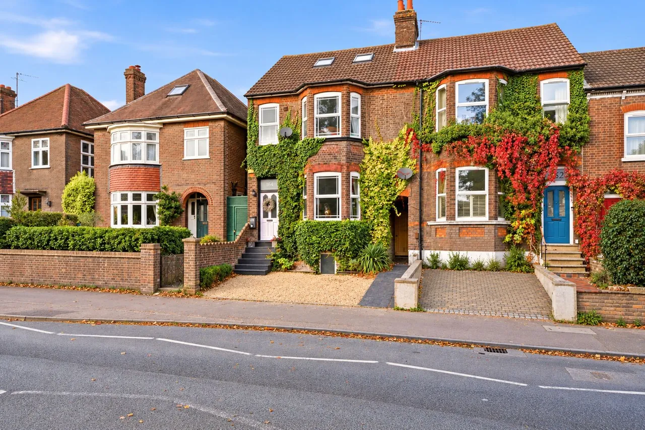 4 bed house for sale, West Street, Dunstable, LU6