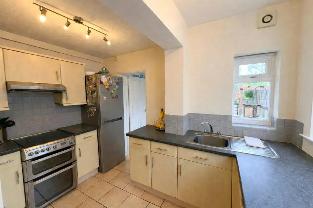 Albert Road, Horley, RH6, photo 7