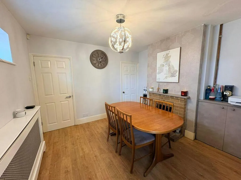 Albert Road, Horley, RH6, photo 6