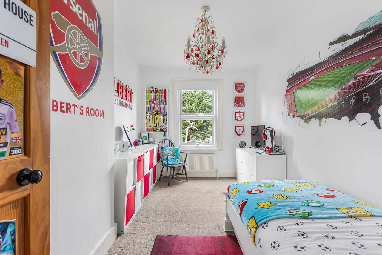 Harvest Road, Englefield Green, TW20, photo 15