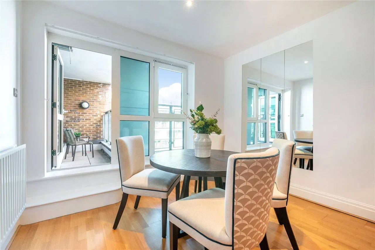 Beckford Close, London, W14, photo 4
