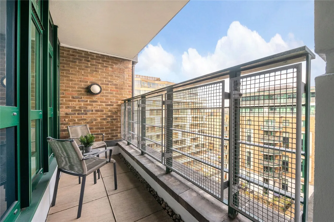 Beckford Close, London, W14, photo 6