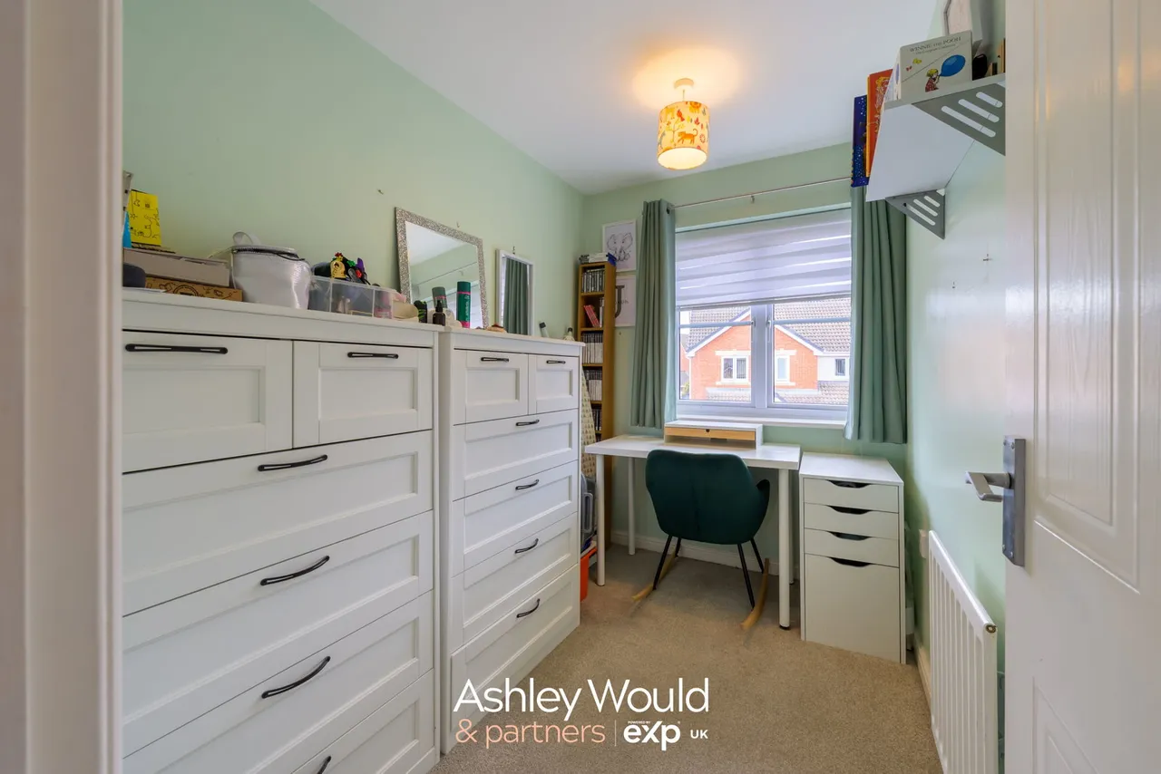 Kererwin Close, Cradley Heath, B64, photo 15
