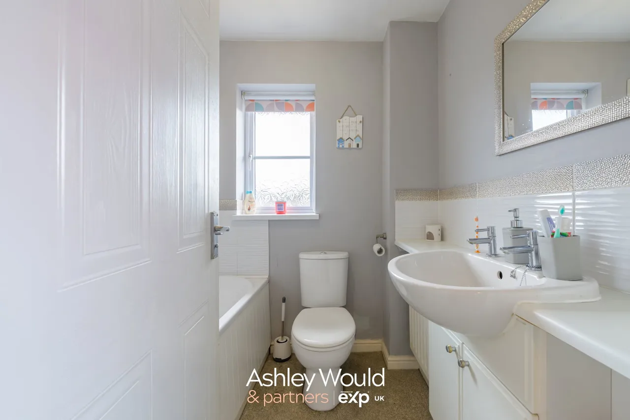 Kererwin Close, Cradley Heath, B64, photo 16