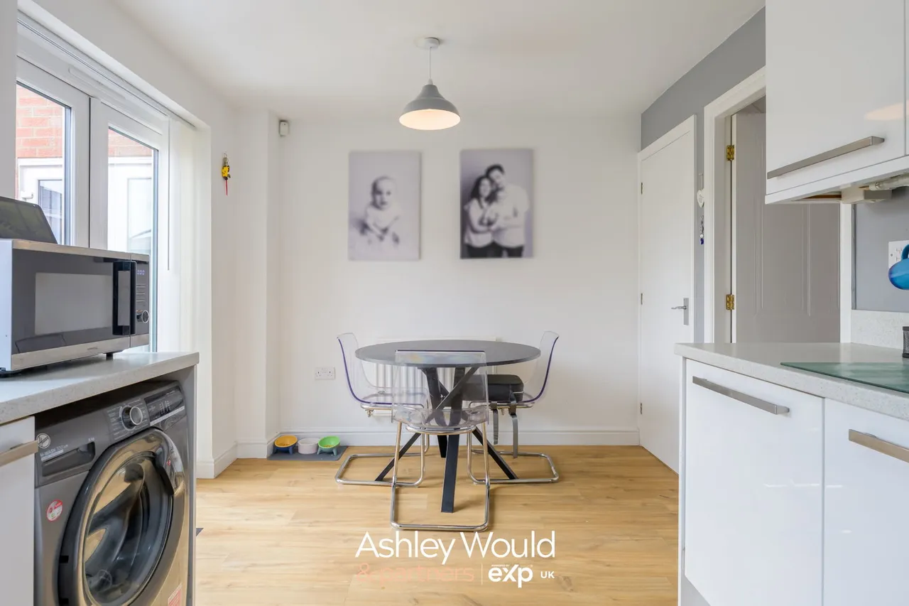 Kererwin Close, Cradley Heath, B64, photo 7