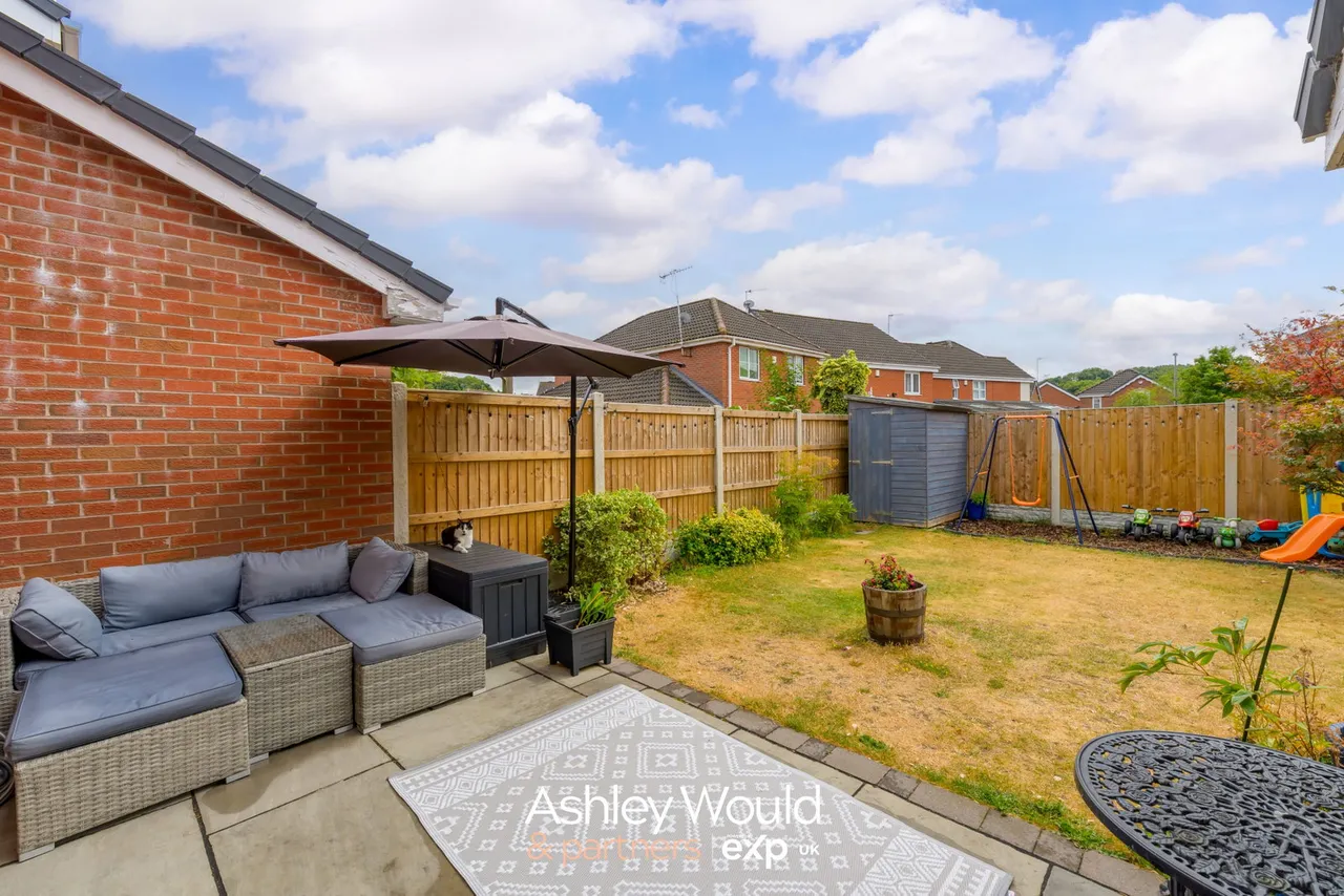 Kererwin Close, Cradley Heath, B64, photo 2