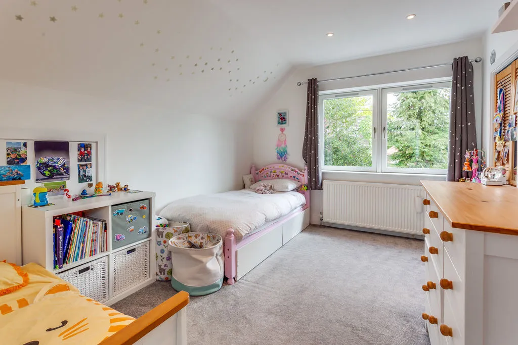 New Road, Marlow Bottom SL7 3NQ, photo 11