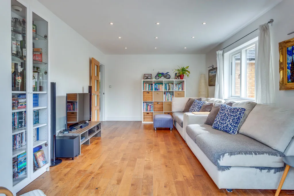New Road, Marlow Bottom SL7 3NQ, photo 8