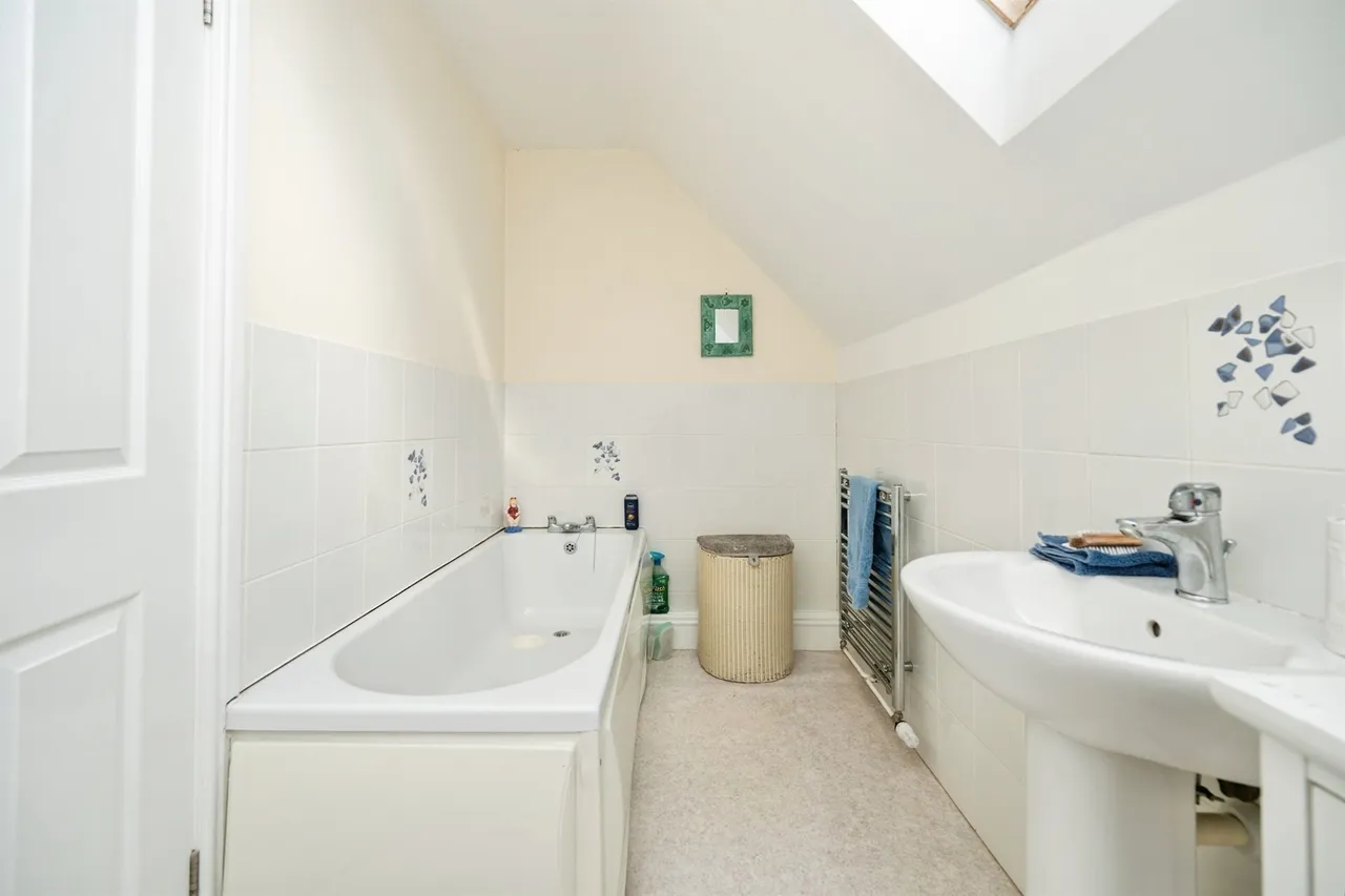 Clay Lane, Oldbury, B69, photo 16
