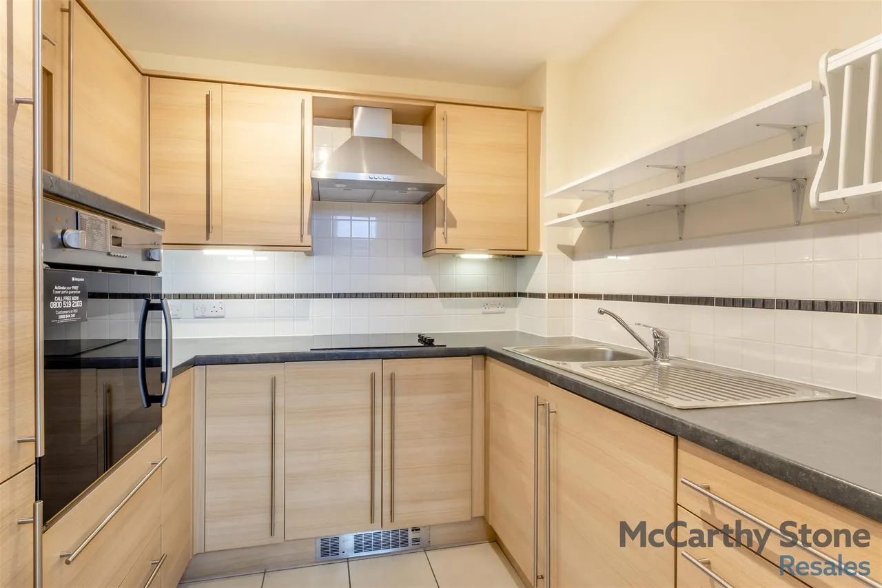 Tresham Close, Kettering, NN15, photo 7