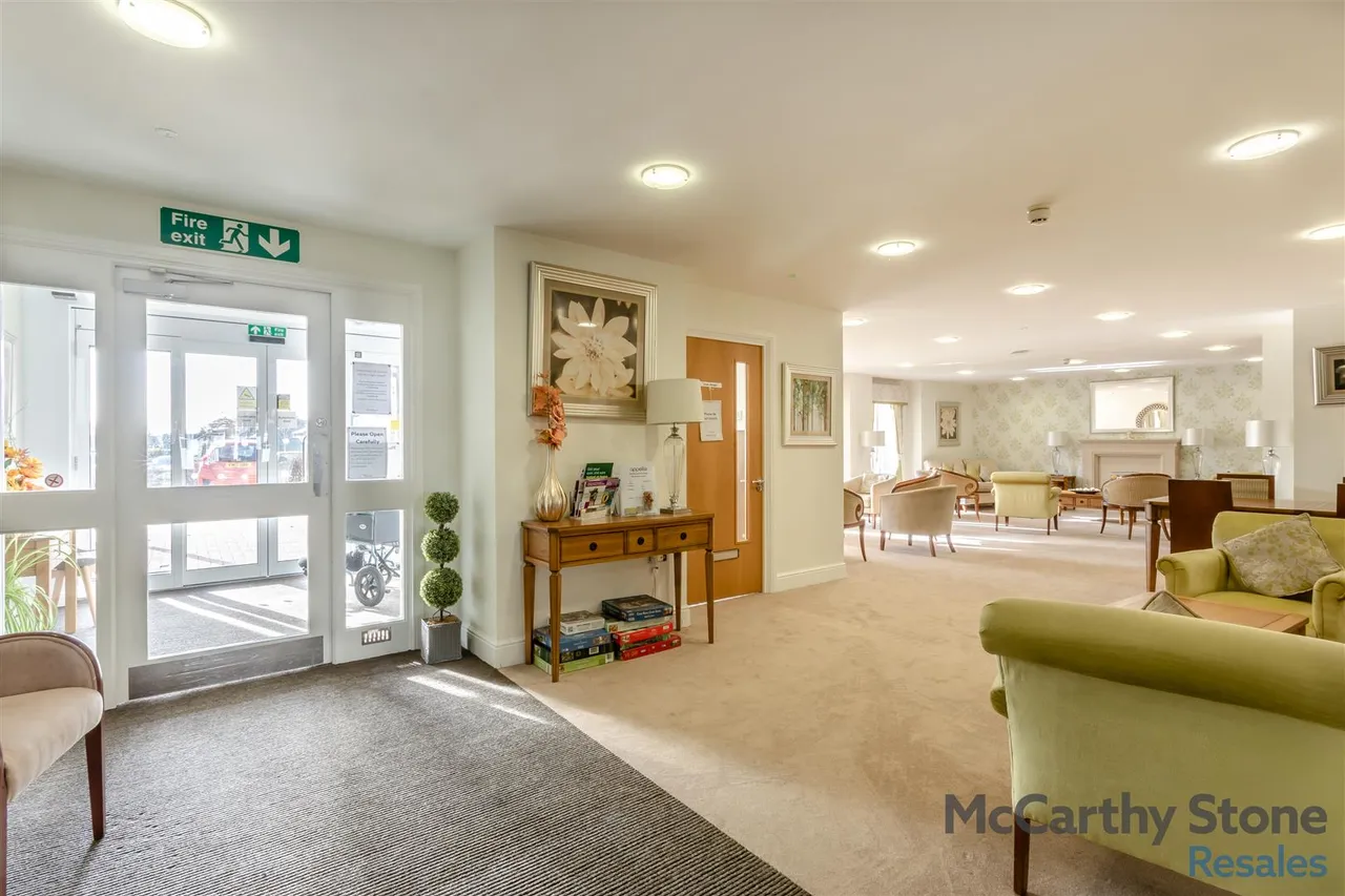 Tresham Close, Kettering, NN15, photo 21