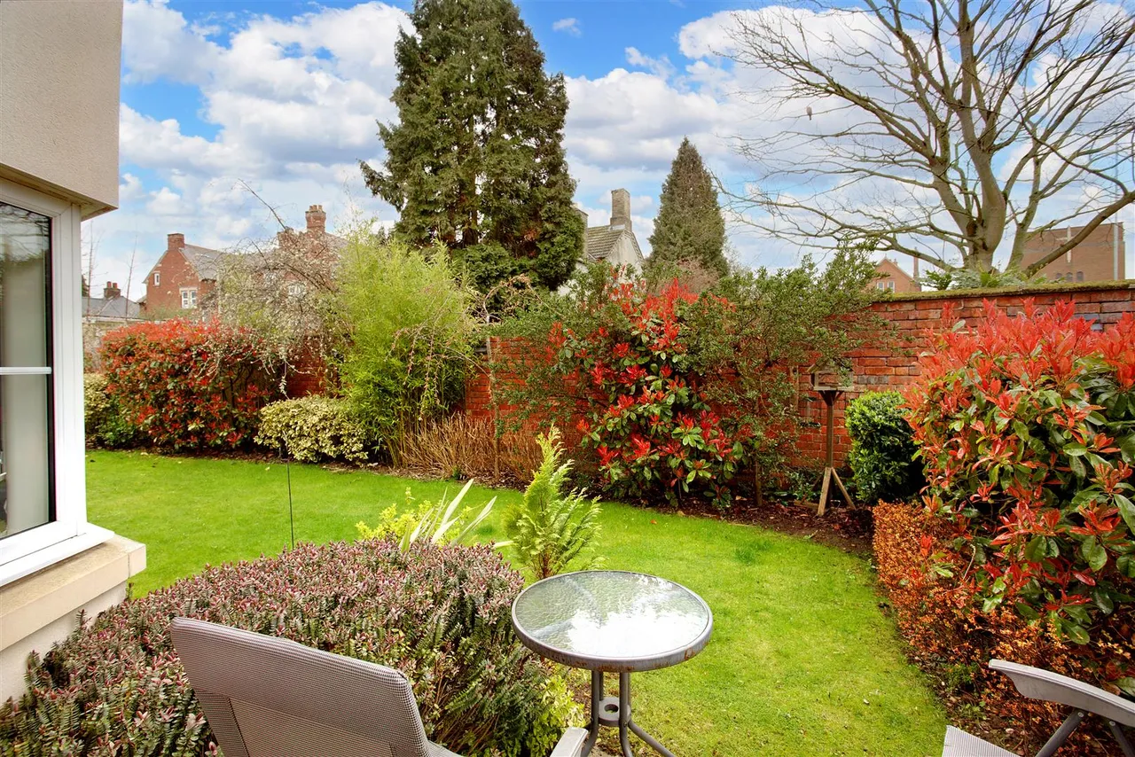Tresham Close, Kettering, NN15, photo 17