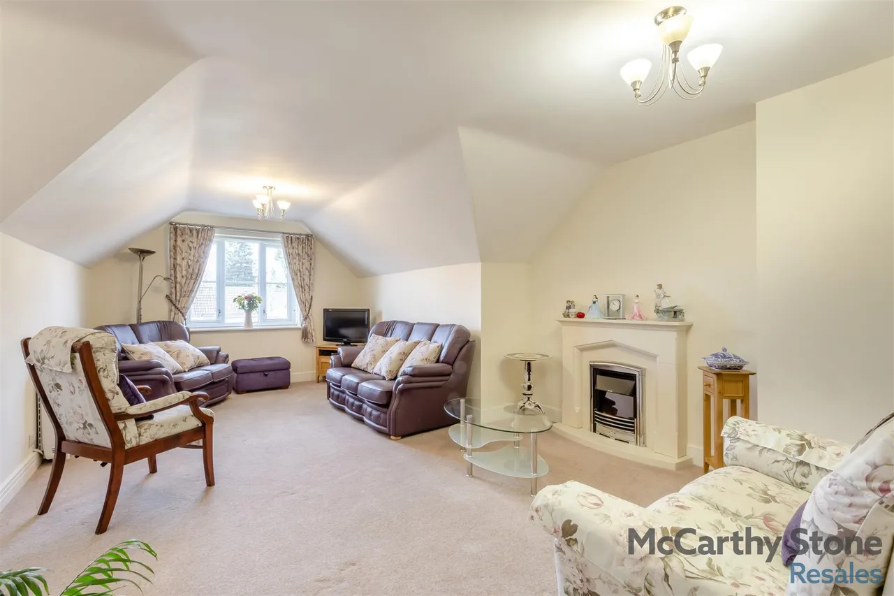 Tresham Close, Kettering, NN15, photo 3