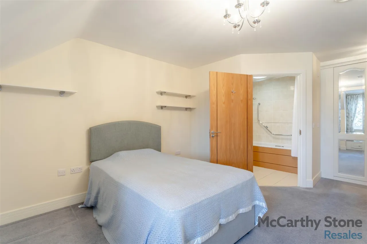 Tresham Close, Kettering, NN15, photo 9