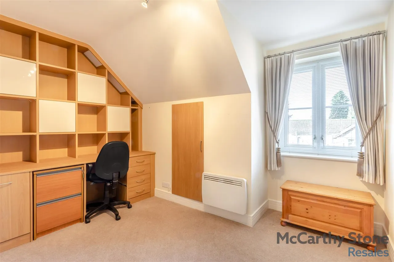 Tresham Close, Kettering, NN15, photo 14