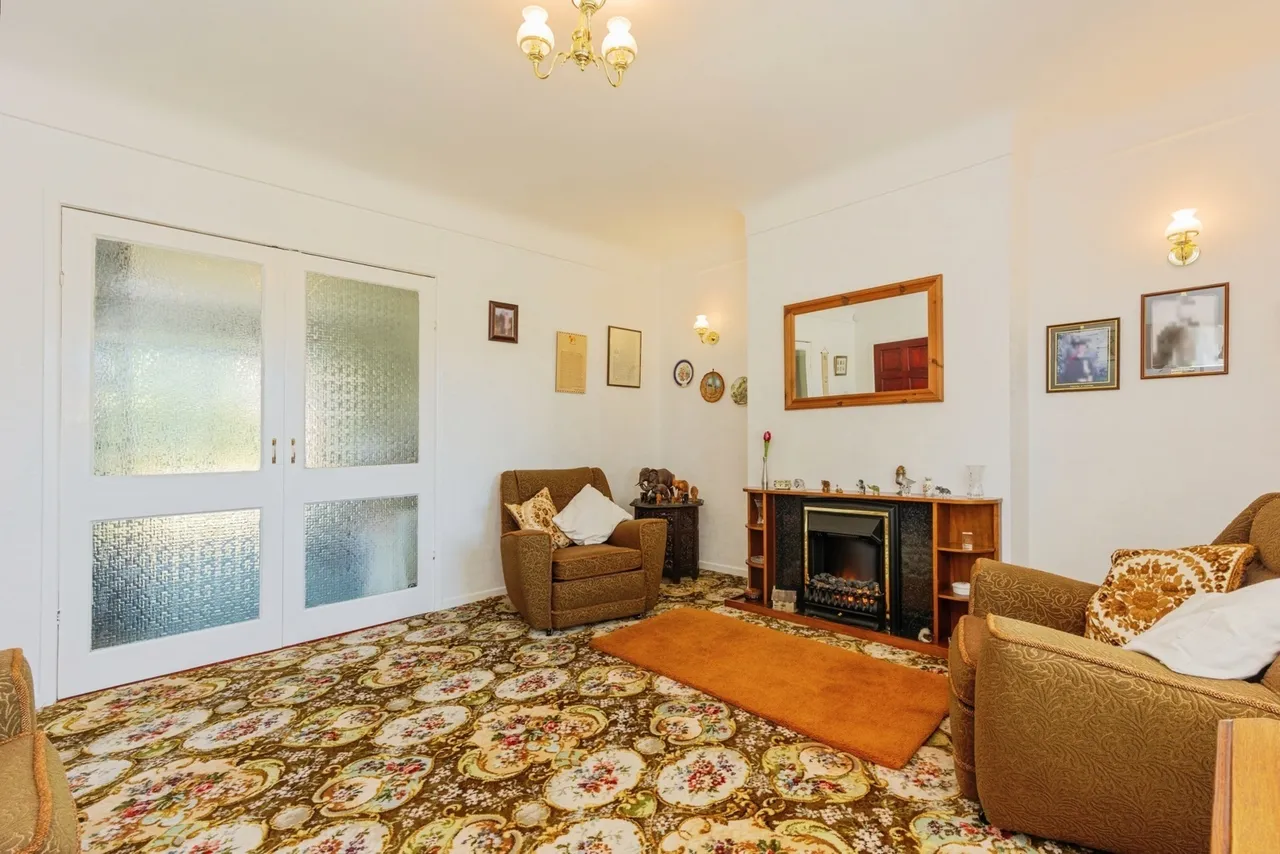 Langley Road, Sale, Greater Manchester, M33, photo 4