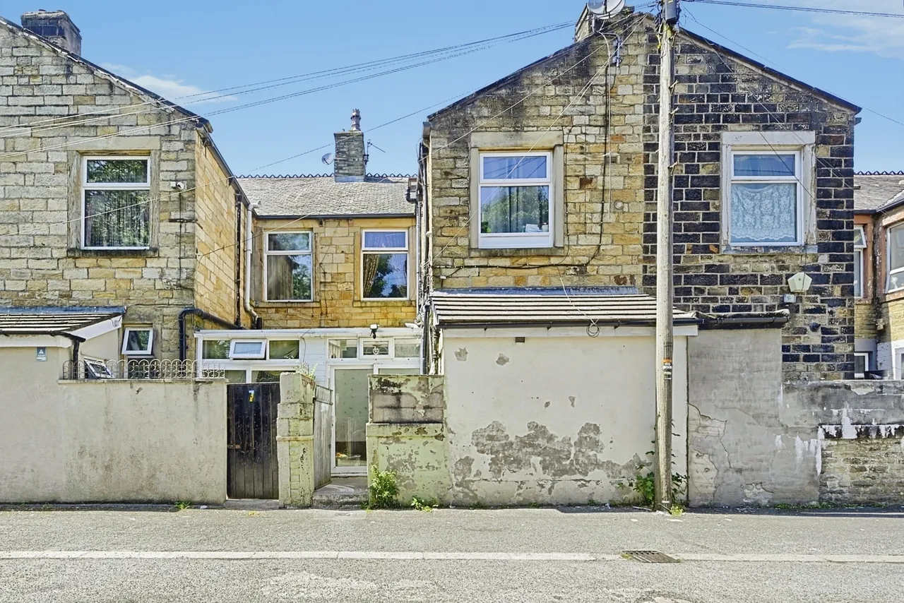 Colne Road, Burnley, BB10, photo 20