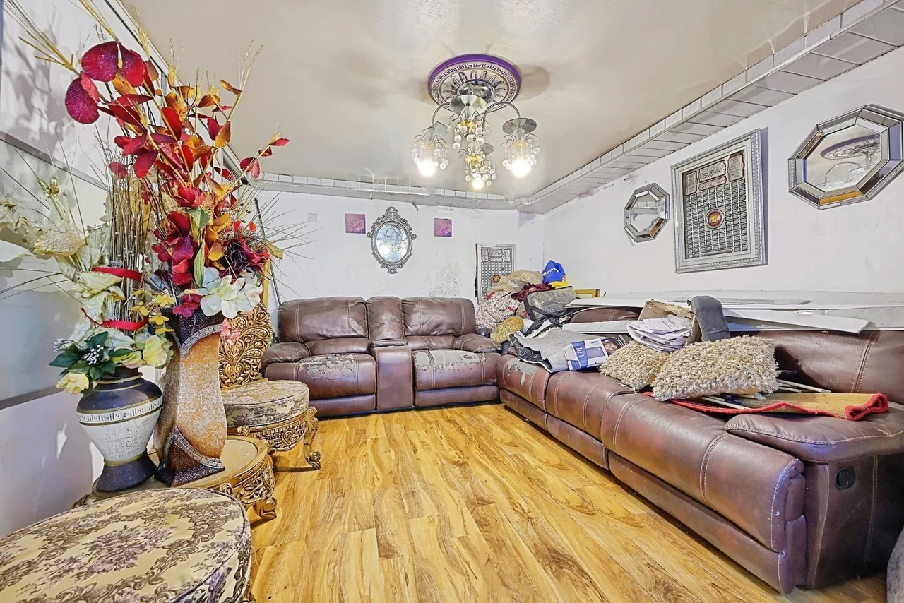 Colne Road, Burnley, BB10, photo 12