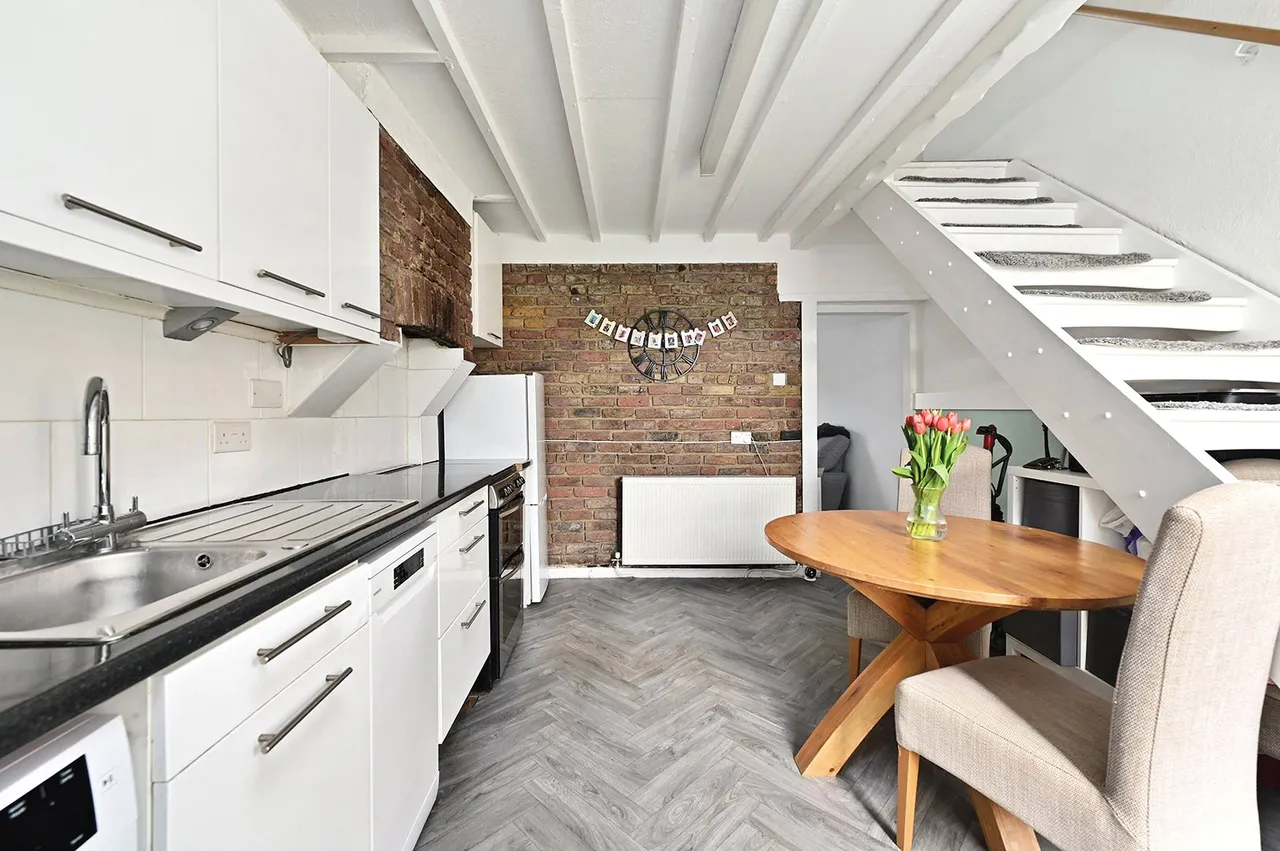 Cambridge Road, Ashford, TW15, photo 7