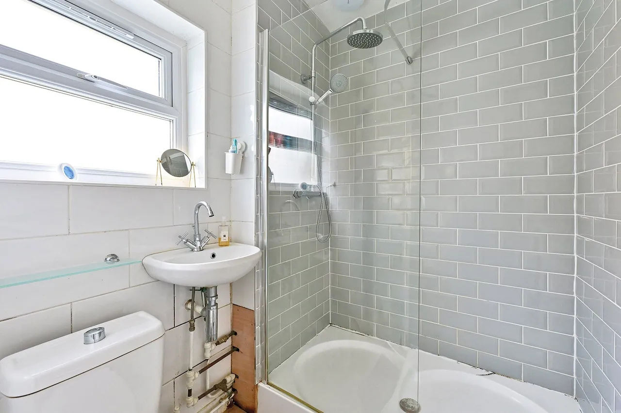Cambridge Road, Ashford, TW15, photo 5