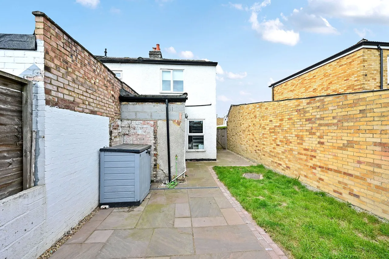 Cambridge Road, Ashford, TW15, photo 9