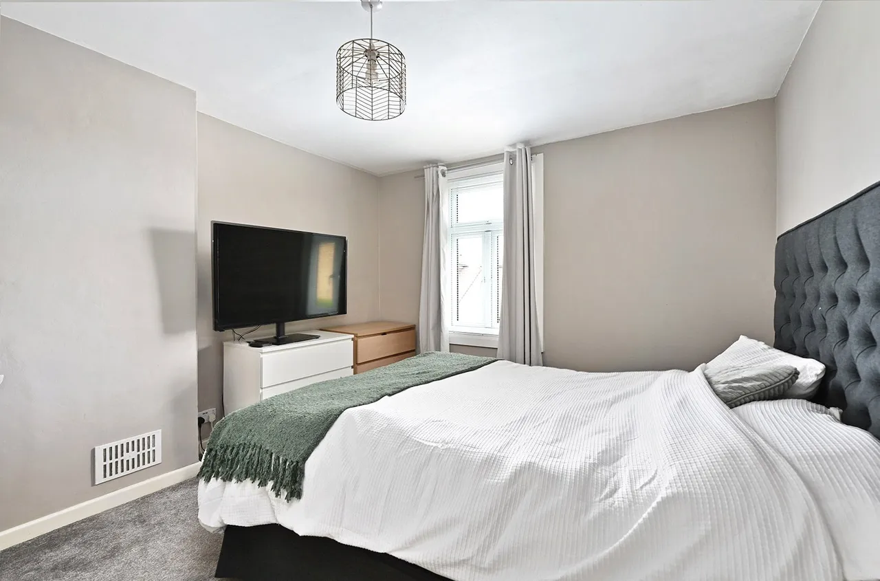 Cambridge Road, Ashford, TW15, photo 6