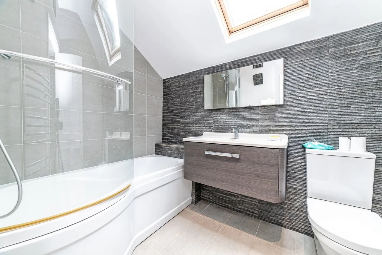 Winchester Road, Basingstoke, RG21, photo 6