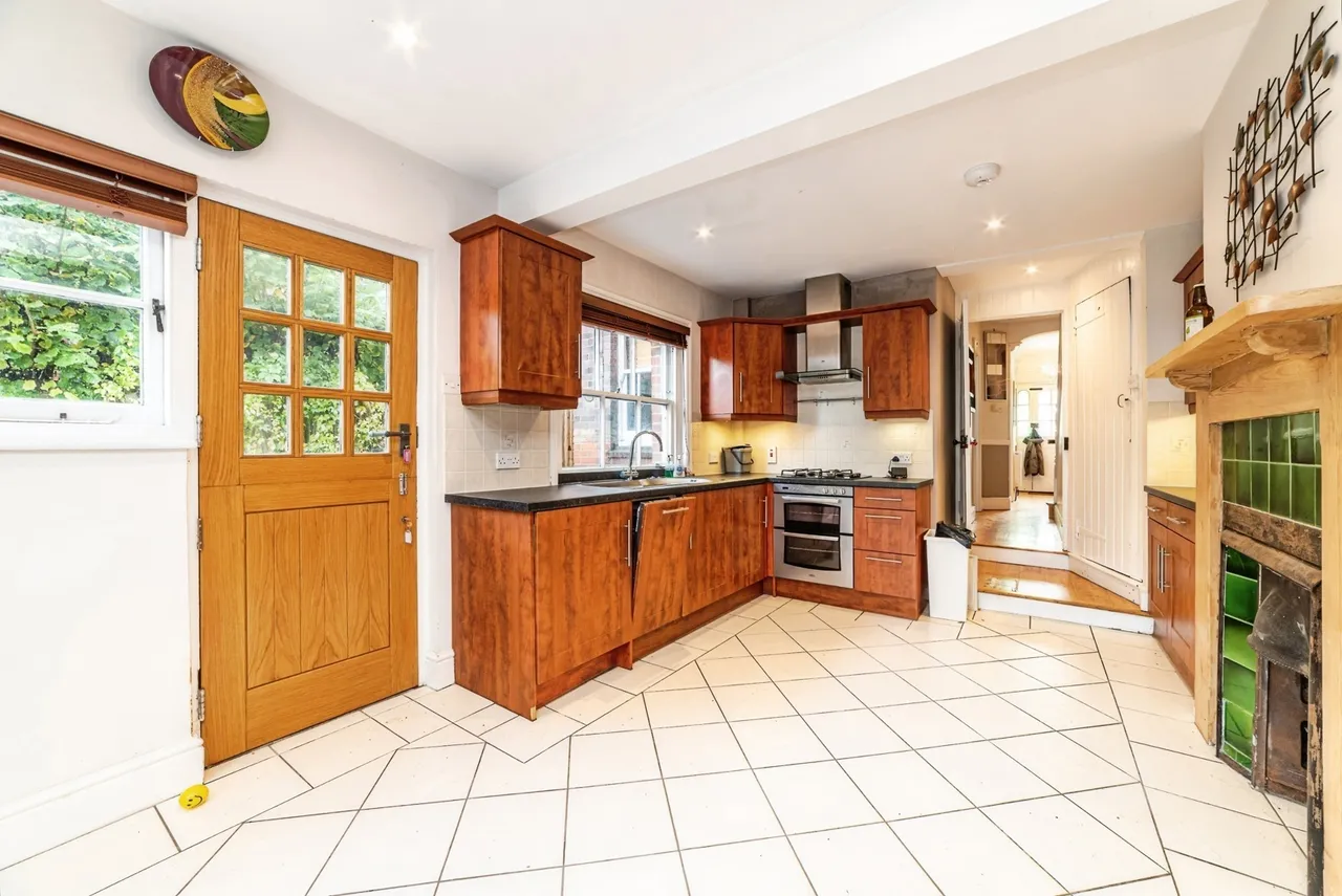 Winchester Road, Basingstoke, RG21, photo 9