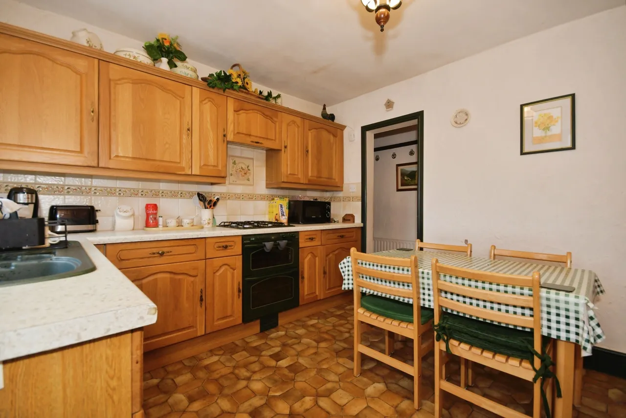 Halifax Road, Sheffield, S35, photo 6