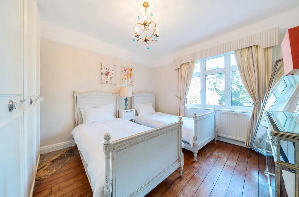 The Drive, Ickenham, UB10, photo 7