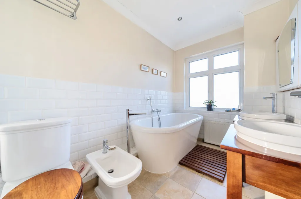 The Drive, Ickenham, UB10, photo 8