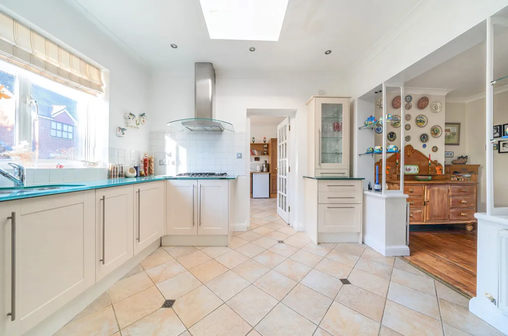 The Drive, Ickenham, UB10, photo 16