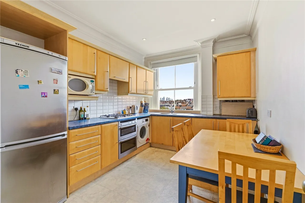 Auckland Road, London, SW11, photo 3