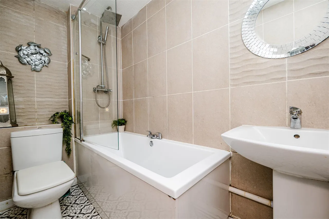 Carew Close, Barry, CF62 9EH, photo 16